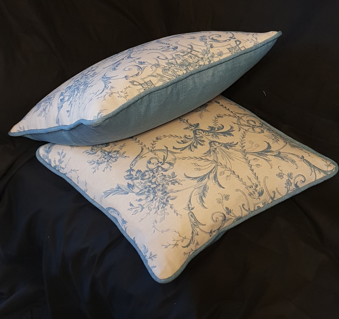 China blue cushions